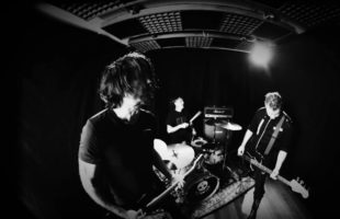 Square Tugs – Apple Of Your Eye (Music Video)